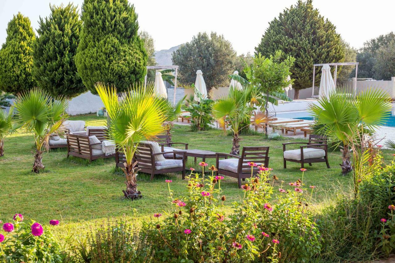 Evita Aparthotel 3*